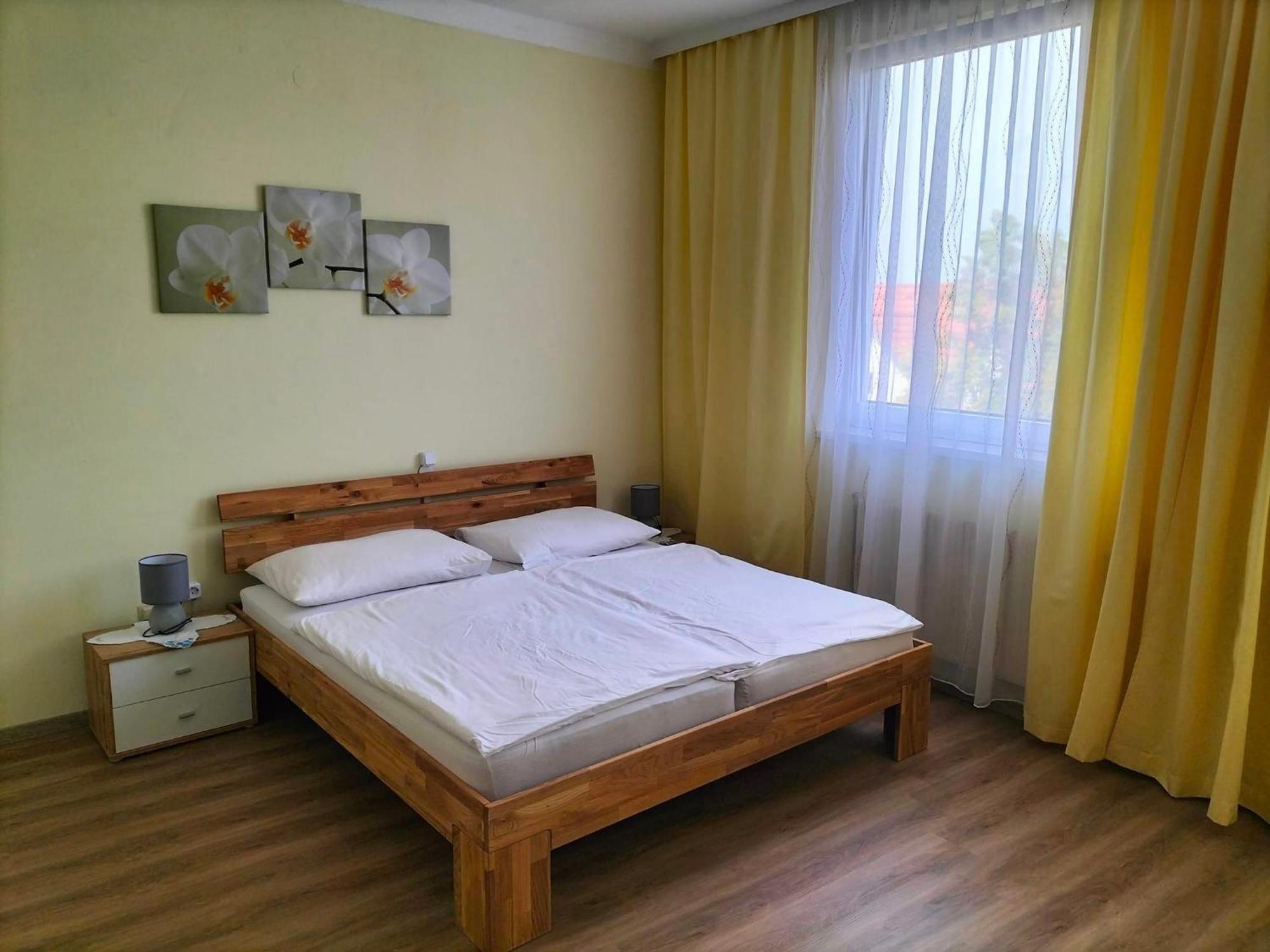 Pension Eder Bruck an der Leitha Exteriér fotografie